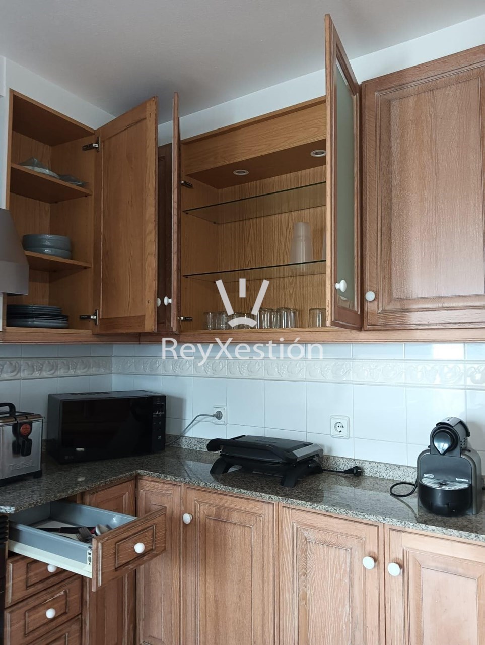 Foto 12 Alquiler de HABITACIONES en Rúa do Castro, Santiago (Facultad de Geografía e Historia) 