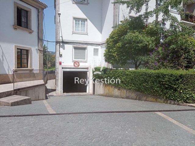 ALQUILER GARAXE SAN CLEMENTE (CASCO HISTÓRICO) - Santiago de Compostela