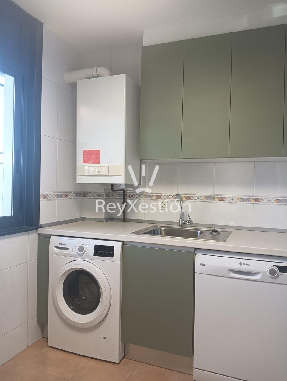 Foto 3 ALQUILER PISO RECIEN REFORMADO ZONA FONTIÑAS