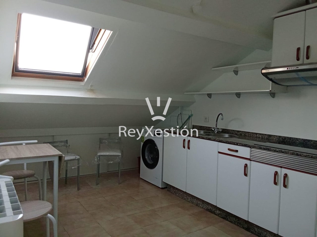 Foto 11 ALUGASE ESTUDIO en rúa Salvadas, Campus Norte, Santiago