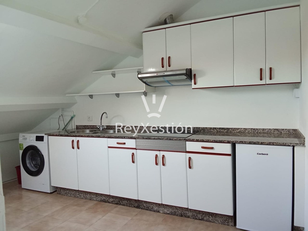 Foto 9 ALUGASE ESTUDIO en rúa Salvadas, Campus Norte, Santiago