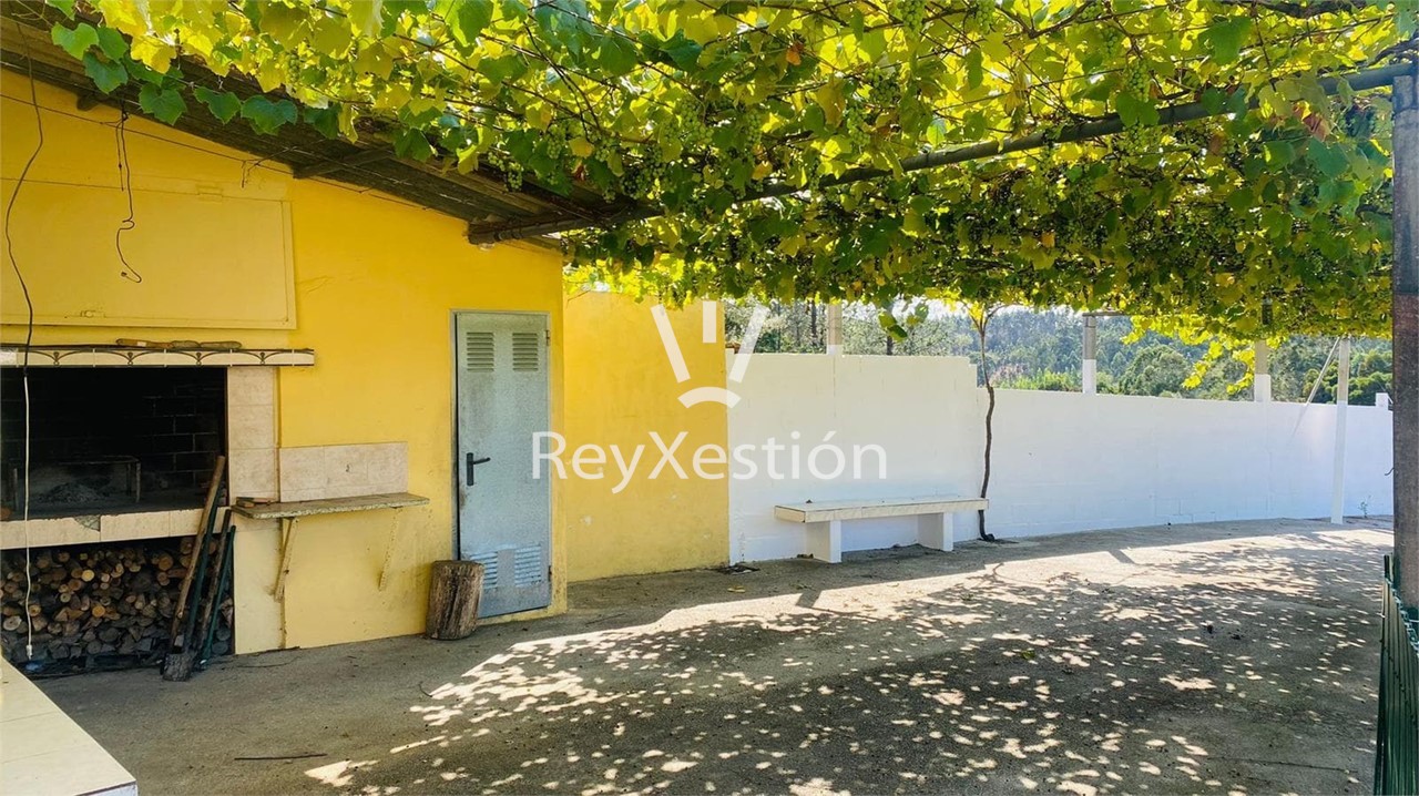 Foto 2 Casa con Terreno en venta en Rua Muros