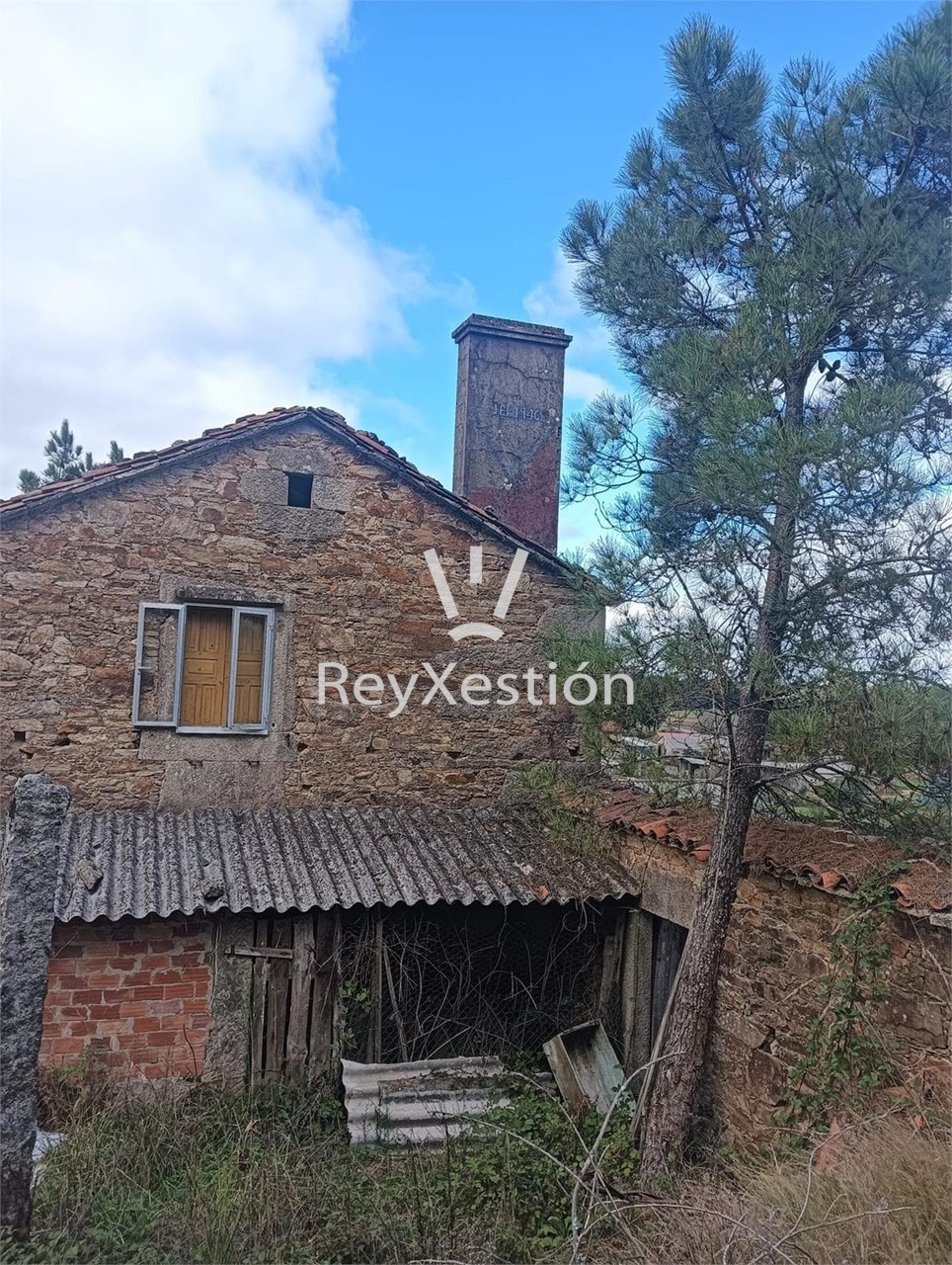 Foto 2 CASA DE PIEDRA A LA VENTA EN VILARDOA (VAL DE DUBRA)