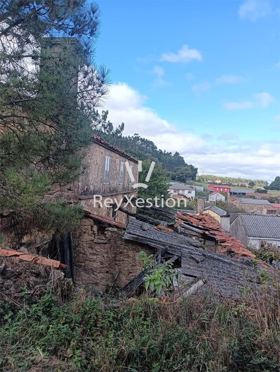 Foto 4 CASA DE PIEDRA A LA VENTA EN VILARDOA (VAL DE DUBRA)