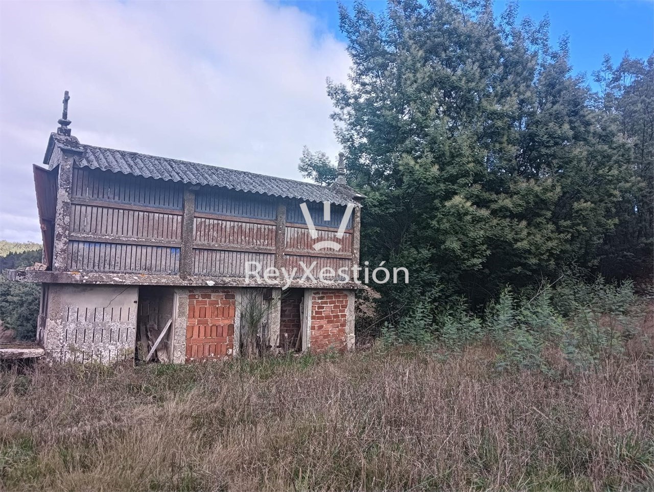 Foto 5 CASA DE PIEDRA A LA VENTA EN VILARDOA (VAL DE DUBRA)