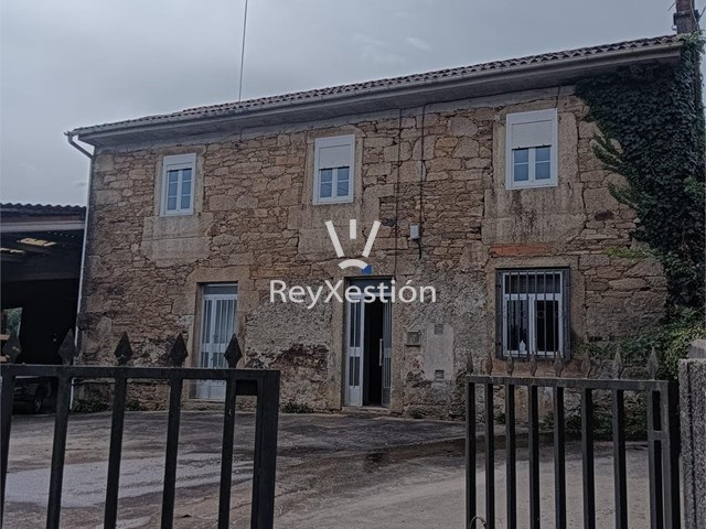 CASA DE PIEDRA EN TRAZO (OA)
