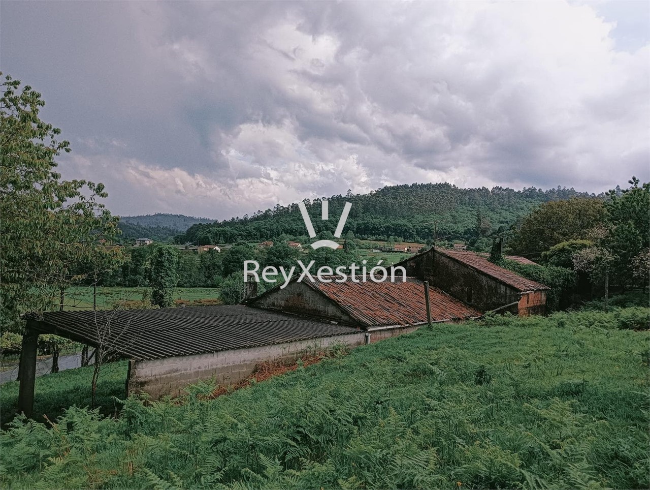 Foto 30 CASA DE PIEDRA EN VENTA EN ALBUDIÑO (SANTIAGO DE COMPOSTELA)