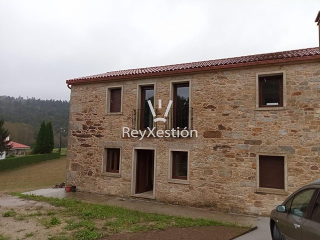 CASA EN PEDRA RESTAURADA EN INSUA, PORTOMOURO (VAL DO DUBRA) - Santiago de Compostela