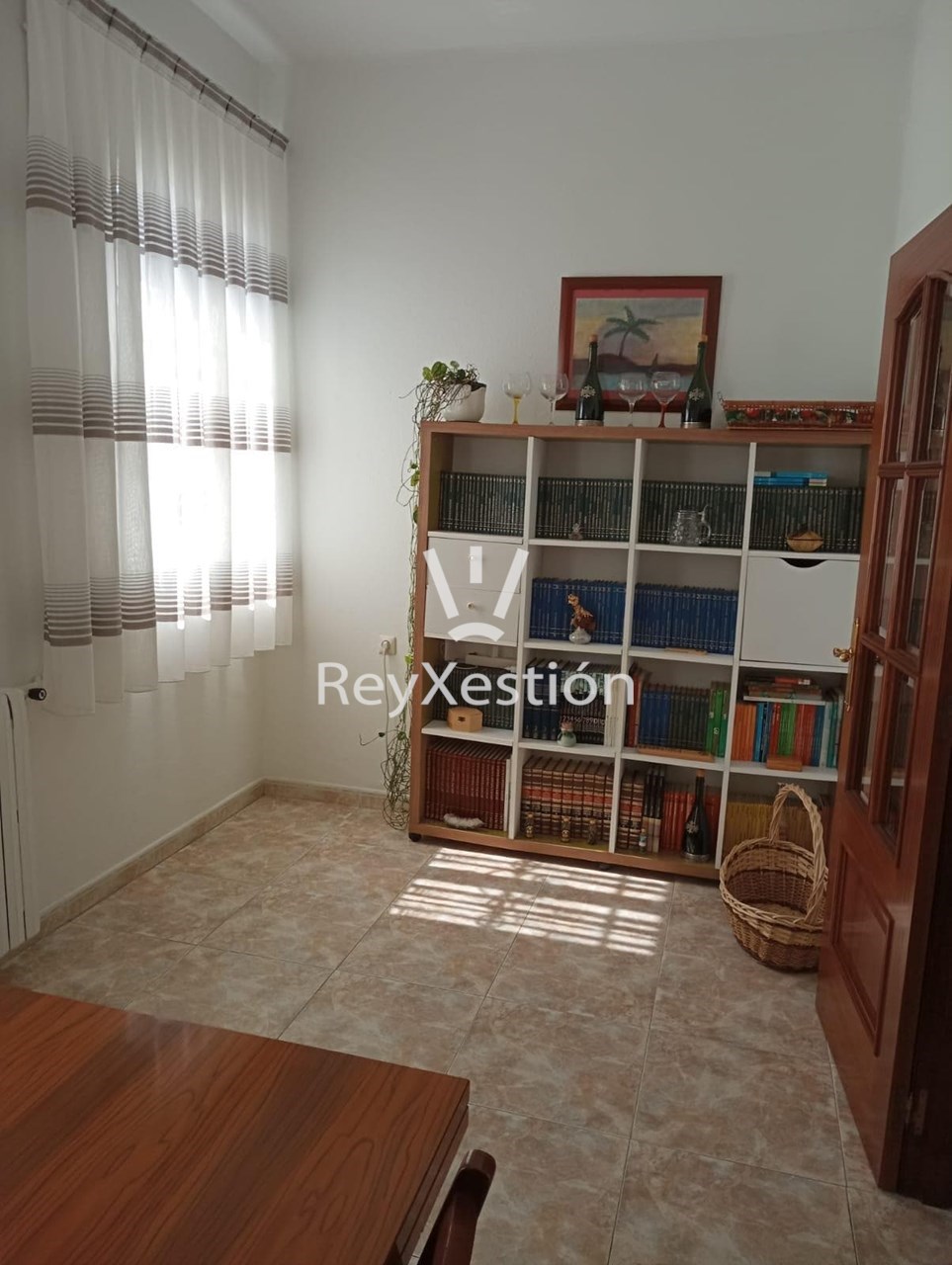 Foto 5 CASA EN PORTOMOURO [LOCAL + XARDÍN]  -a 15 min. de Santiago-