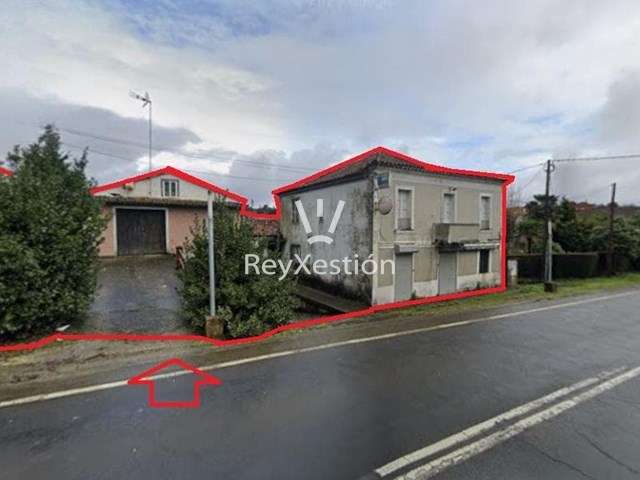 CASA UNIFAMILIAR DE PEDRA (con terreno e 2 naves multiuso) en Lavacolla - Santiago de Compostela