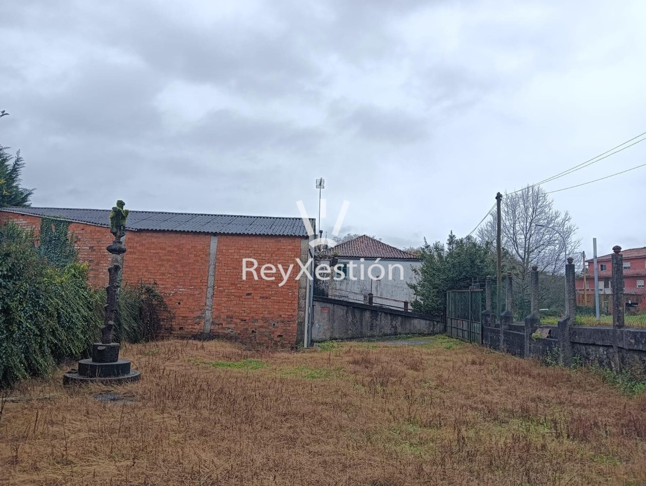 Foto 21 CASA UNIFAMILIAR DE PEDRA (con terreno e 2 naves multiuso) en Lavacolla - Santiago de Compostela
