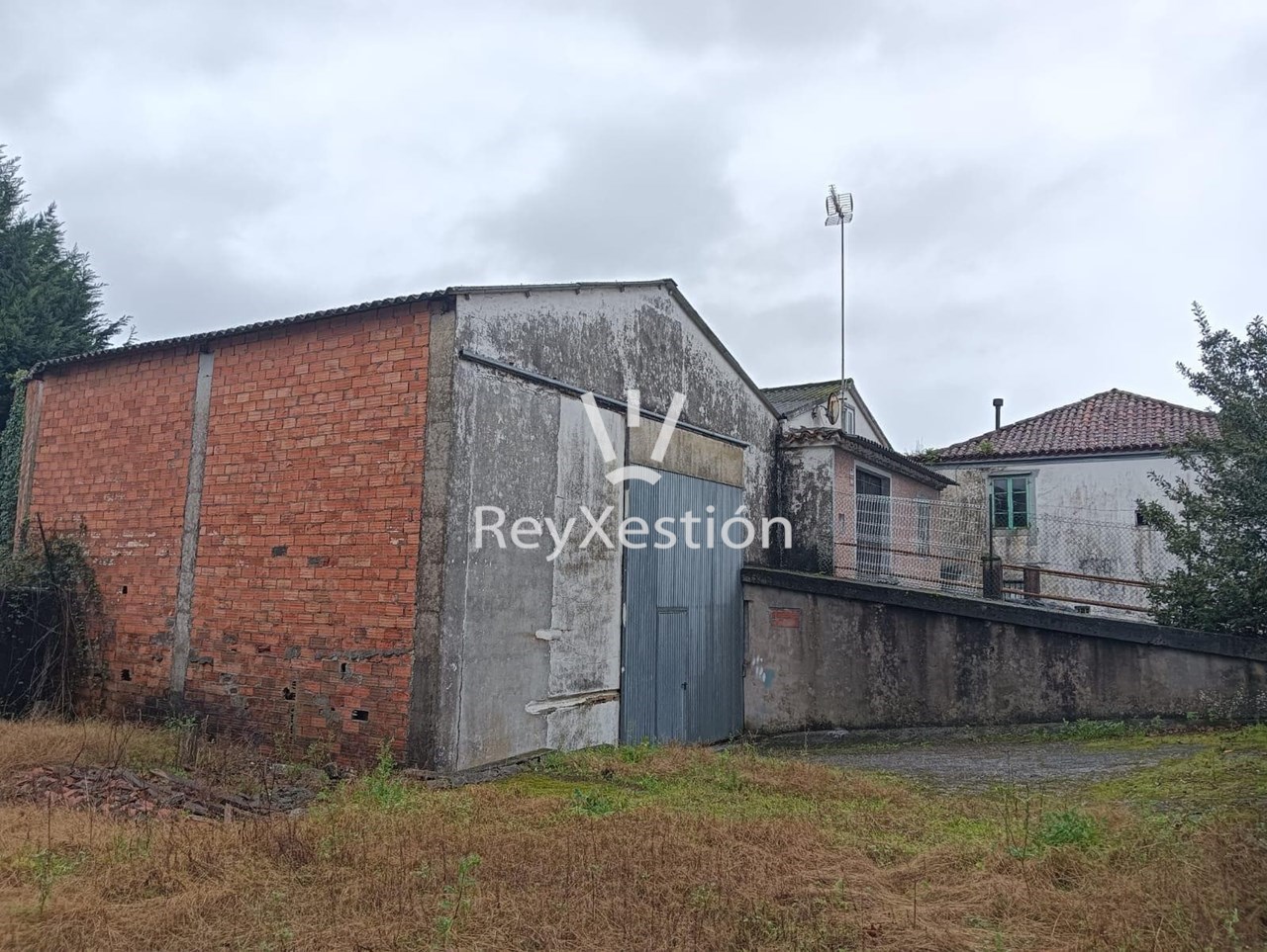 Foto 22 CASA UNIFAMILIAR DE PEDRA (con terreno e 2 naves multiuso) en Lavacolla - Santiago de Compostela