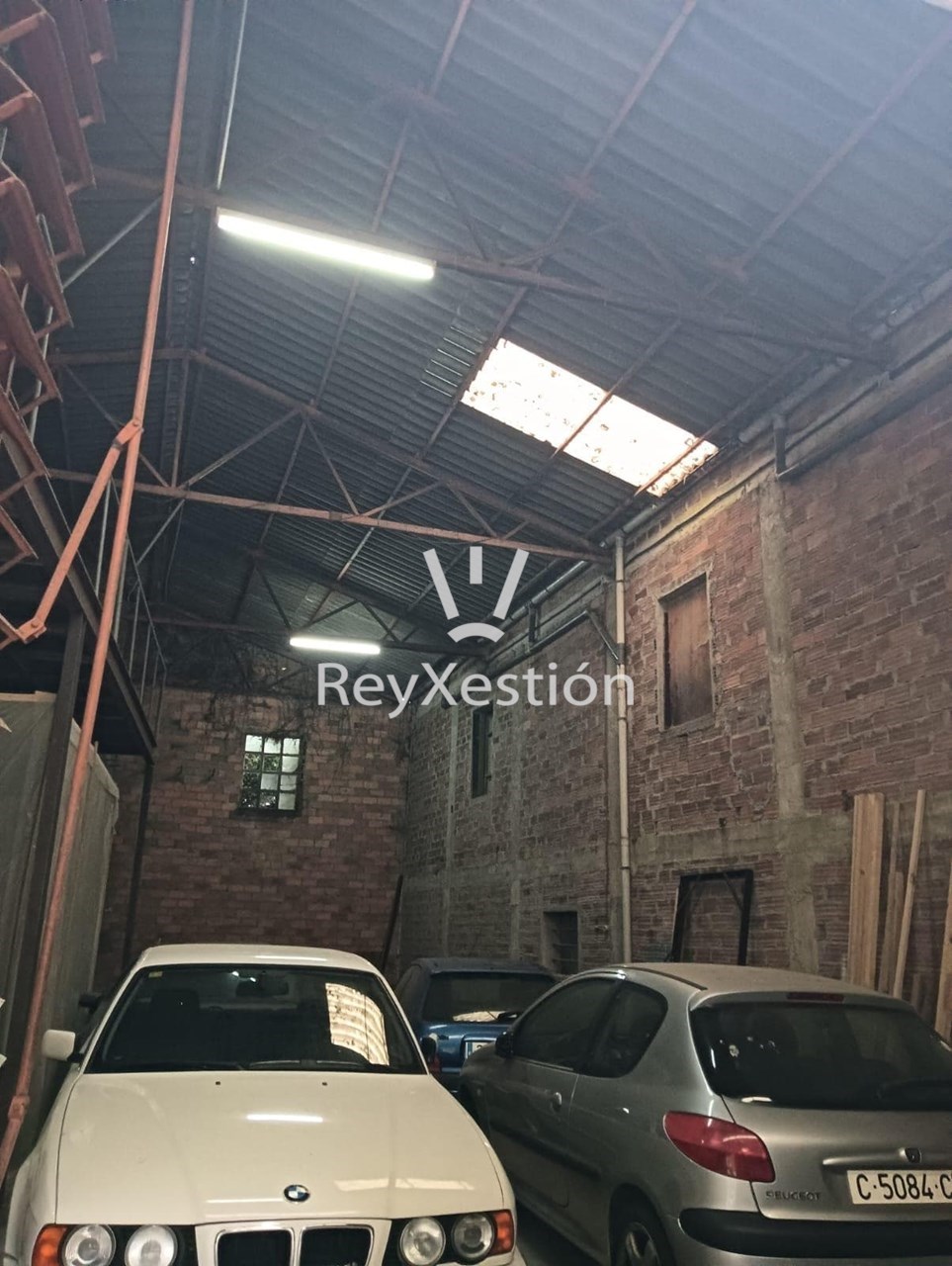 Foto 25 CASA UNIFAMILIAR DE PEDRA (con terreno e 2 naves multiuso) en Lavacolla - Santiago de Compostela