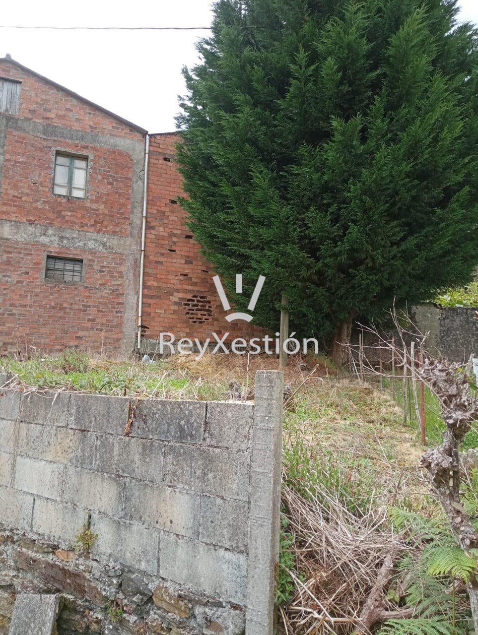 Foto 16 CASA UNIFAMILIAR DE PEDRA (con terreno e dúas naves multiuso) en Lavacolla