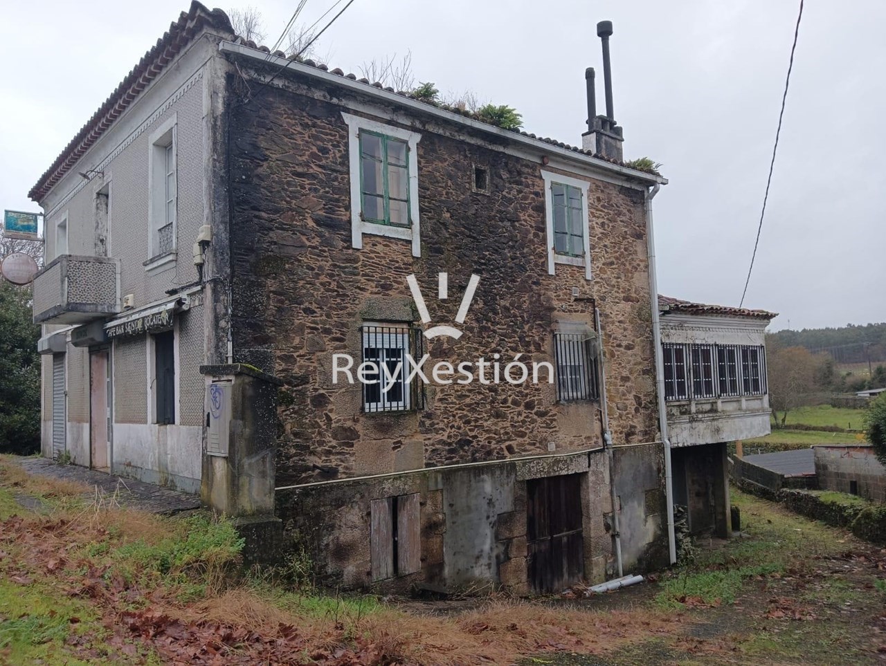 Foto 31 CASA UNIFAMILIAR DE PIEDRA PARA REHABILITAR - CON TERRENO Y DOS NAVES EN LAVACOLLA