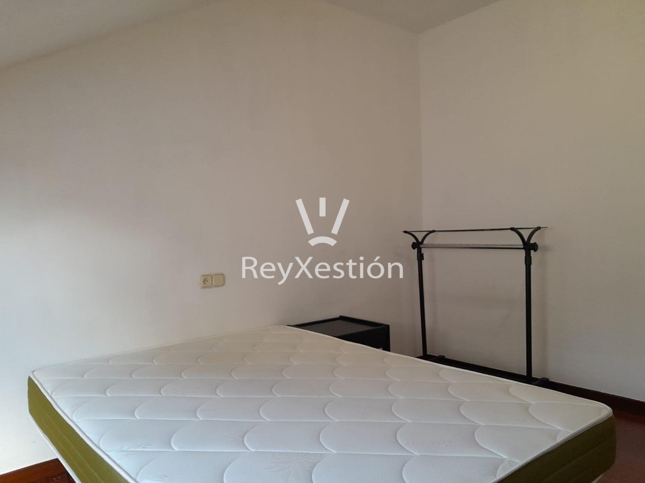 Foto 12 DUPLEX EN ALQUILER DE 3 DORMITORIOS EN ZONA SANTA ISABEL - SOLO ESTUDIANTES