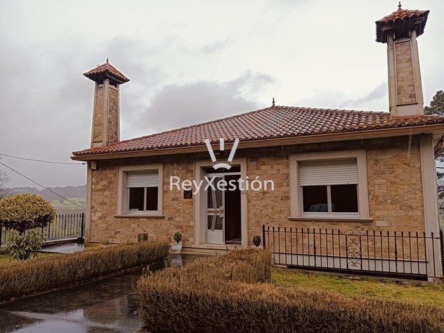 EN VENTA CASA UNIFAMILIAR - Trazo