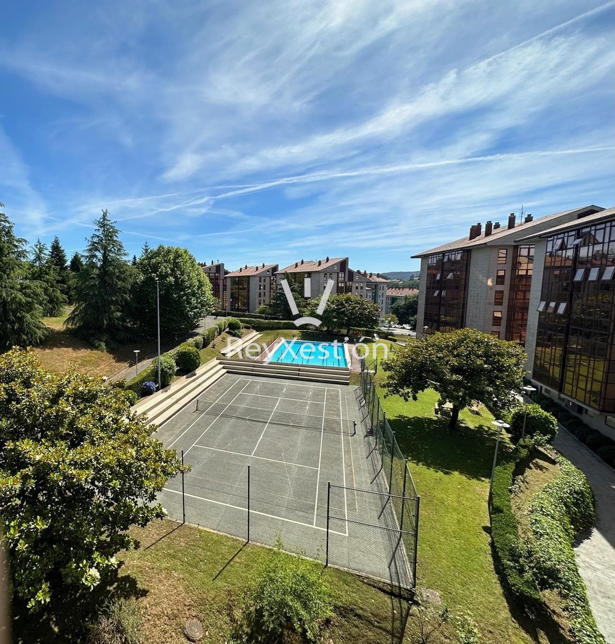 Foto 29 Habitacións desde 350 € nunha das mellores zonas de Santiago 
