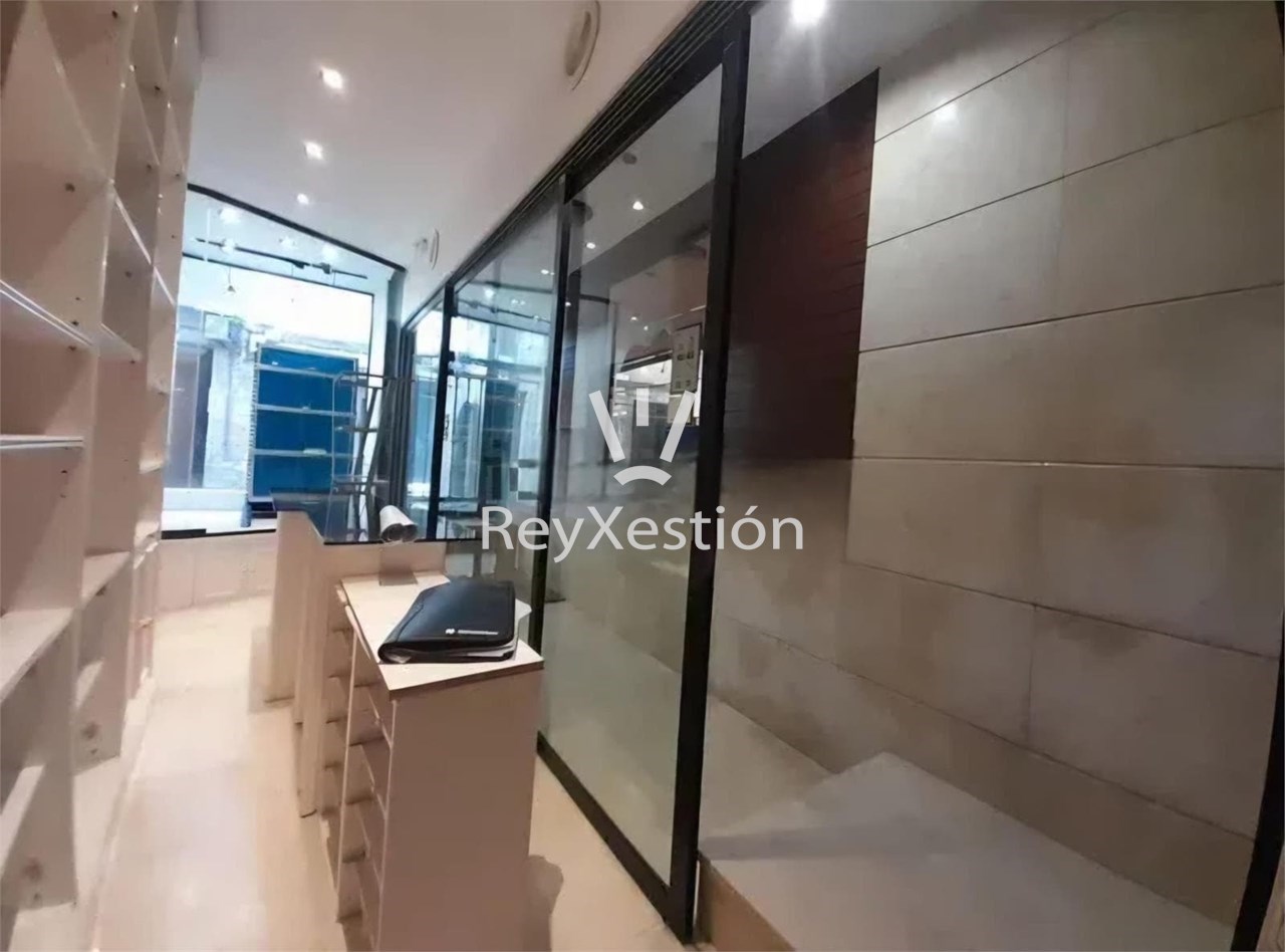 Foto 4 LOCAL COMERCIAL CALDEIRERIA, CASCO HISTÓRICO, CORAZÓN DE SANTIAGO