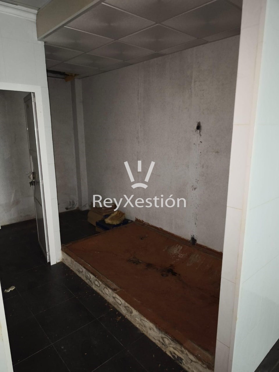 Foto 7 LOCAL COMERCIAL CON GARAXE - CAMPUS SUR - SANTIAGO 