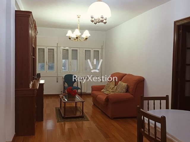 PISO 3 DORMITORIOS CON MUEBLES - CALLE RIANXO - Santiago de Compostela