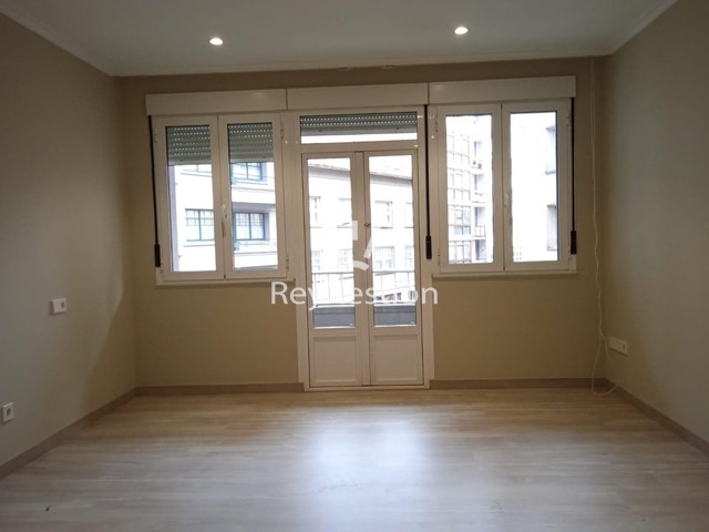 PISO 4 DORMITORIOS- ZONA ENSANCHE - Santiago de Compostela