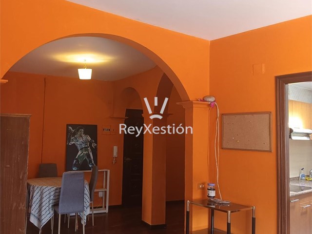 PISO DE 4 DORMITORIOS - ALQUILER POR CURSO COMPLETO - Santiago de Compostela