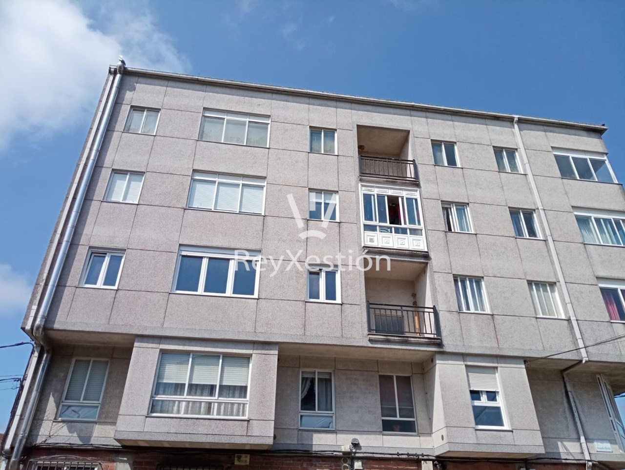 Foto 5 Piso en VENTA en SANTA COMBA, Calle Alexandre Bóveda