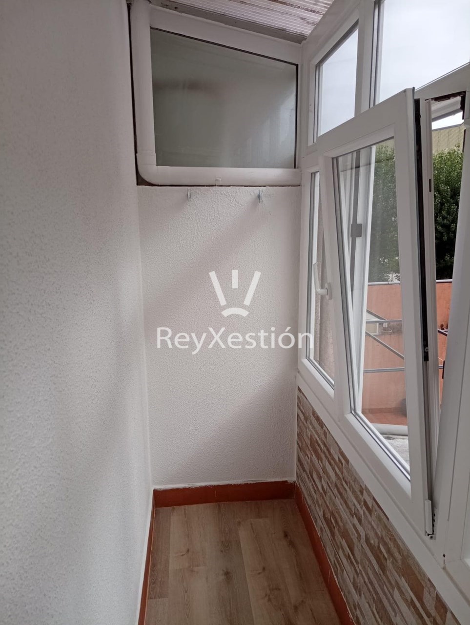 Foto 10 SE ALQUILA PISO - ZONA PONTEPEDRIÑA -  SOLO ESTUDIANTES - 