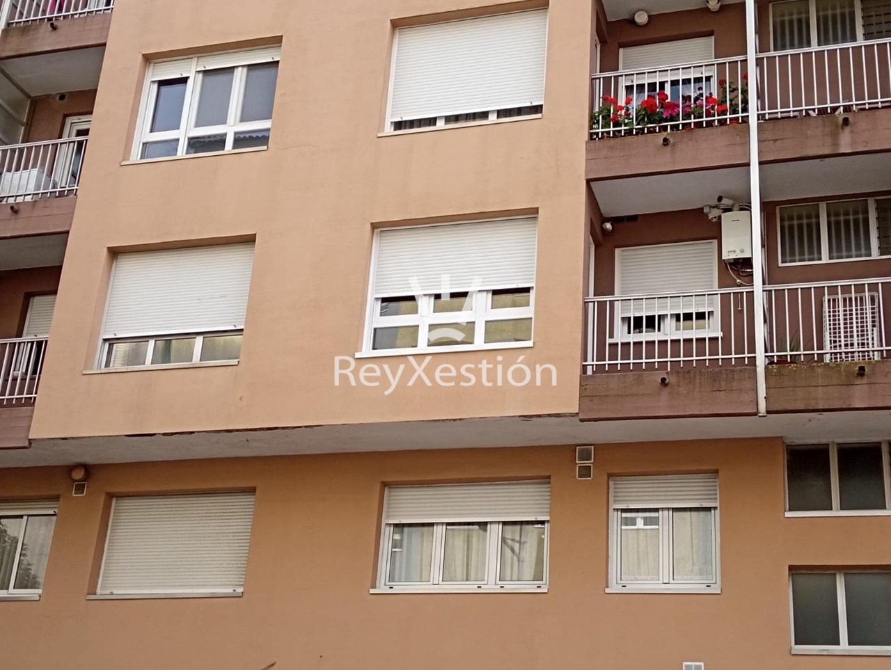 Foto 4 SE ALQUILA PISO - ZONA PONTEPEDRIÑA -  SOLO ESTUDIANTES - 