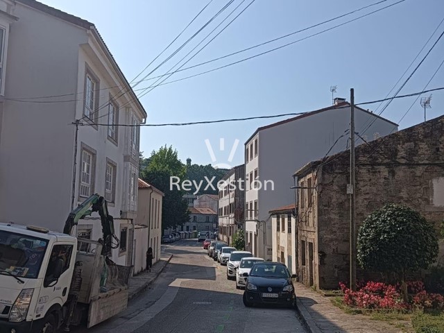 SE VENDE BAR EN ZONA VISTA ALEGRE - CON LICENCIA - Santiago de Compostela