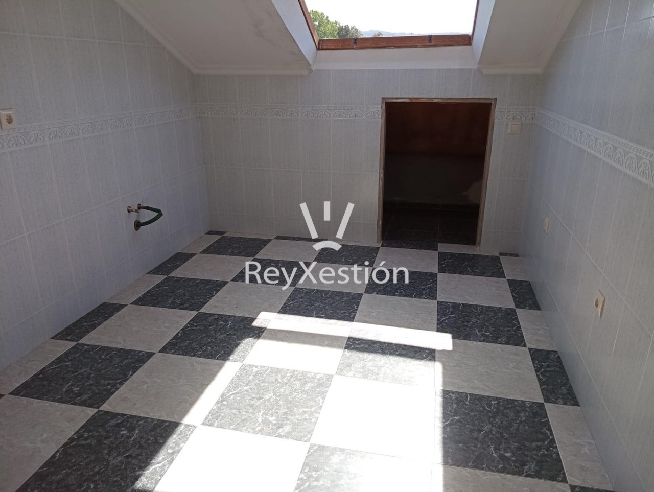 Foto 21 SE VENDE CASA EN PORTOMOURO (A 15 MINUTOS DE SANTIAGO DE COMPOSTELA)