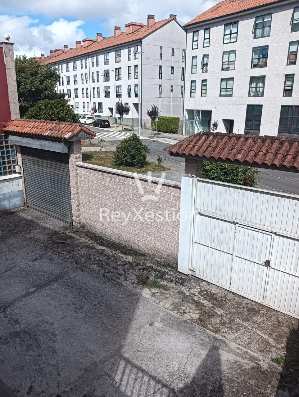 Foto 20 SE VENDE: PLANTA BAJA CON GARAJE, y/o, SÓTANO CON GARAJE, Camiño dos Vilares (Santiago)