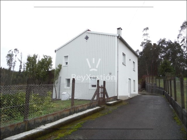 UNIFAMILIAR CON PARCELA 1.700m² PARA ESTRENAR (20 min. Santiago de Compostela) - Ames