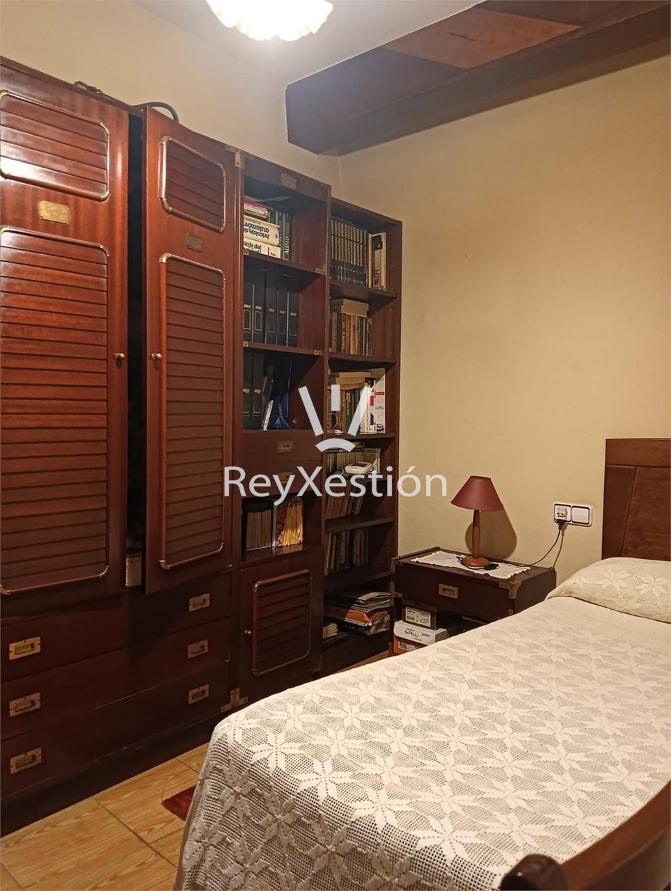 Foto 19 VÉNDESE CASA CON LOCAL, en Rúa CRUZ DE SAN PEDRO (Santiago de Compostela)