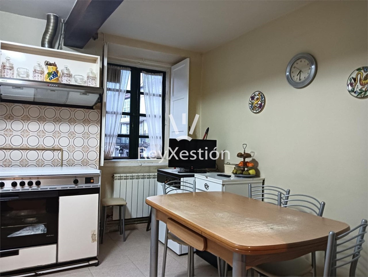 Foto 3 VÉNDESE CASA CON LOCAL, en Rúa CRUZ DE SAN PEDRO (Santiago de Compostela)