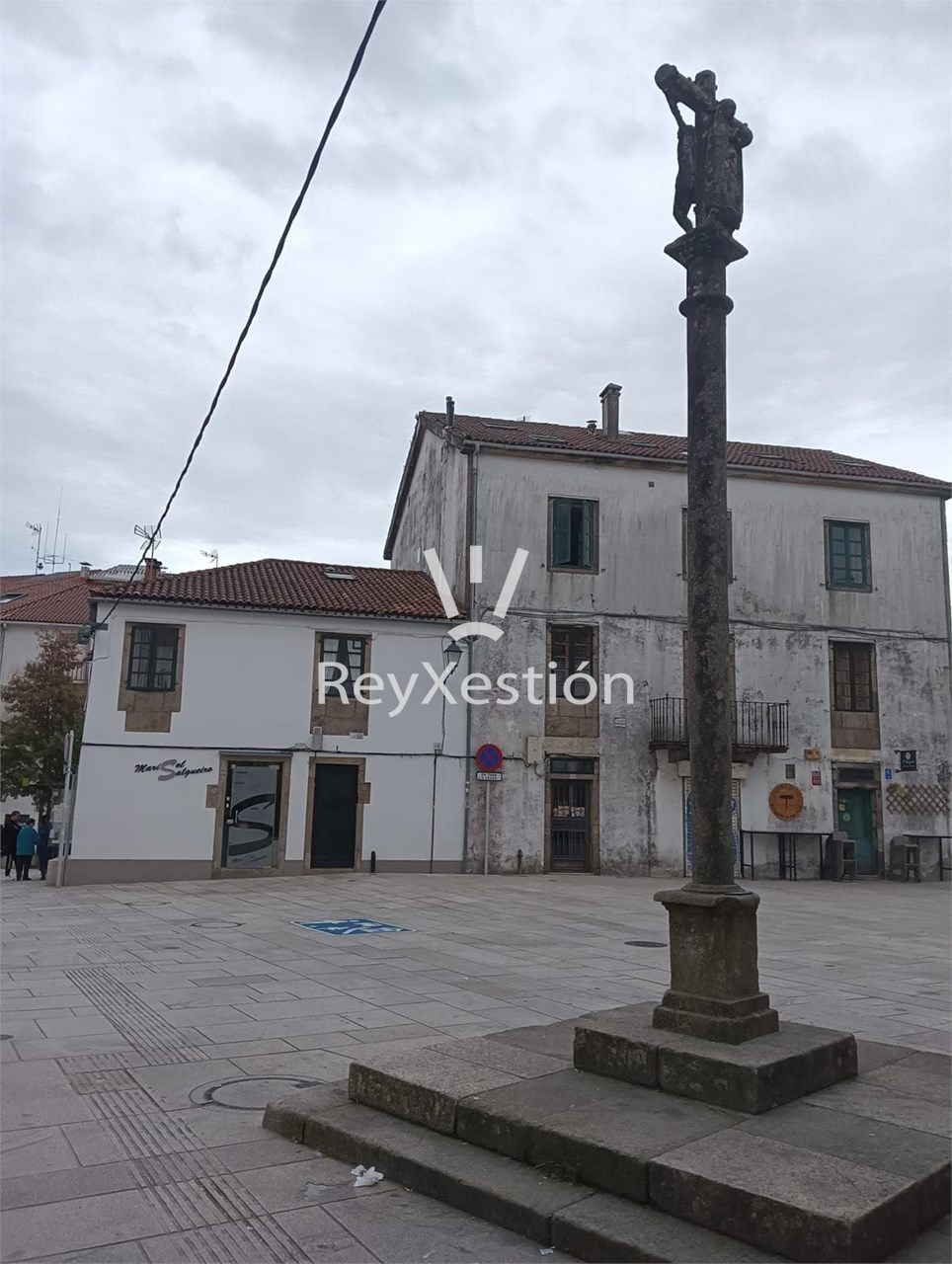 Foto 6 VÉNDESE CASA CON LOCAL, en Rúa CRUZ DE SAN PEDRO (Santiago de Compostela)