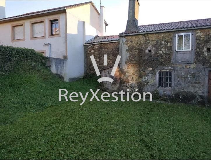Foto 10 Véndese CASA + TERRENO, en Troián de Abaixo, Sofán (Carballo)
