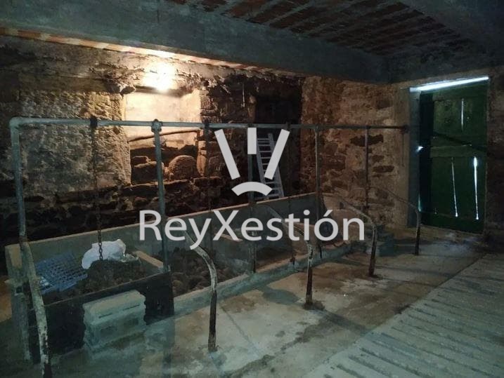 Foto 5 Véndese CASA + TERRENO, en Troián de Abaixo, Sofán (Carballo)