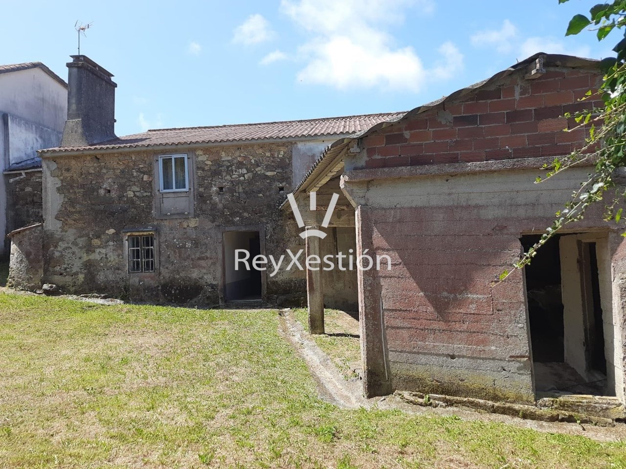 Foto 7 Véndese CASA + TERRENO, en Troián de Abaixo, Sofán (Carballo)