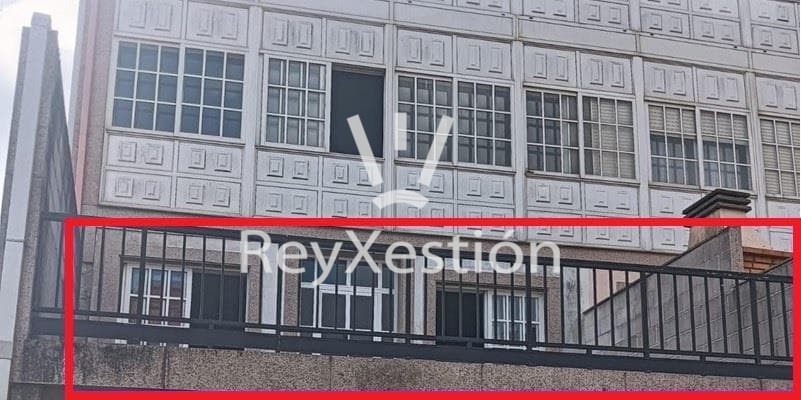 Foto 3 Véndese LOCAL (-1) para uso VIVENDA (con Terrraza e Garaxe)