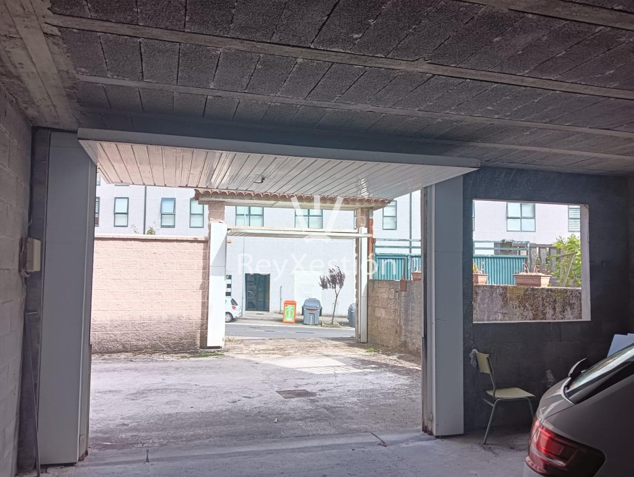 Foto 16 Véndese LOCAL (-1) para uso VIVENDA (con Terrraza e plaza de Garaxe)