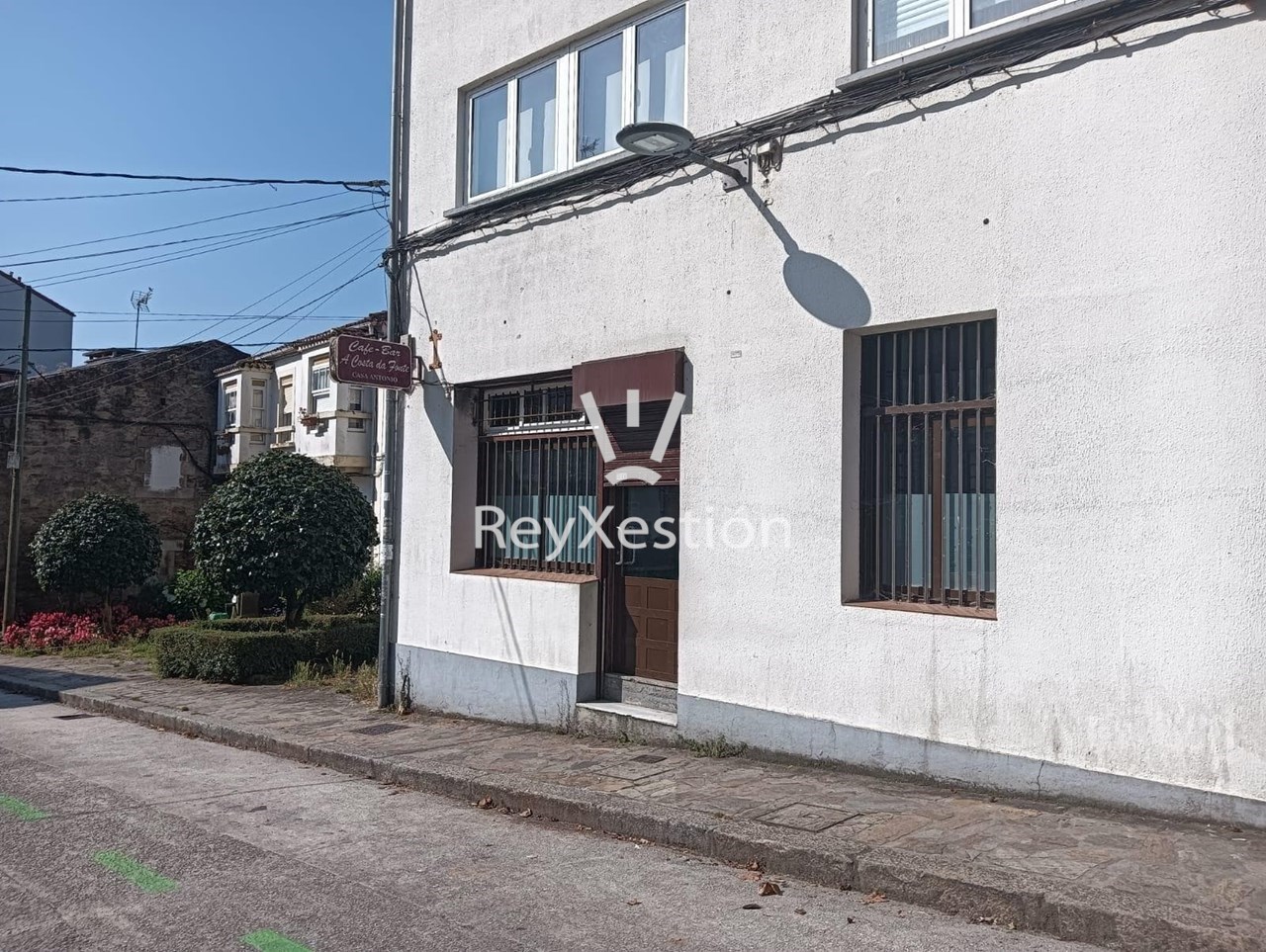 Foto 1 VÉNDESE LOCAL COMERCIAL. CON VIVENDA E ALMACÉN, EN ZONA VISTA ALEGRE