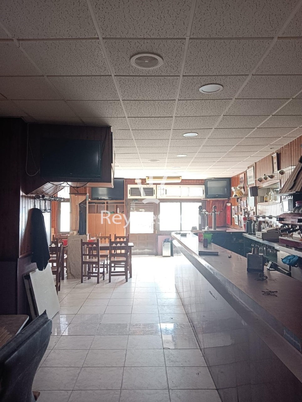 Foto 6 VÉNDESE LOCAL COMERCIAL. CON VIVENDA E ALMACÉN, EN ZONA VISTA ALEGRE