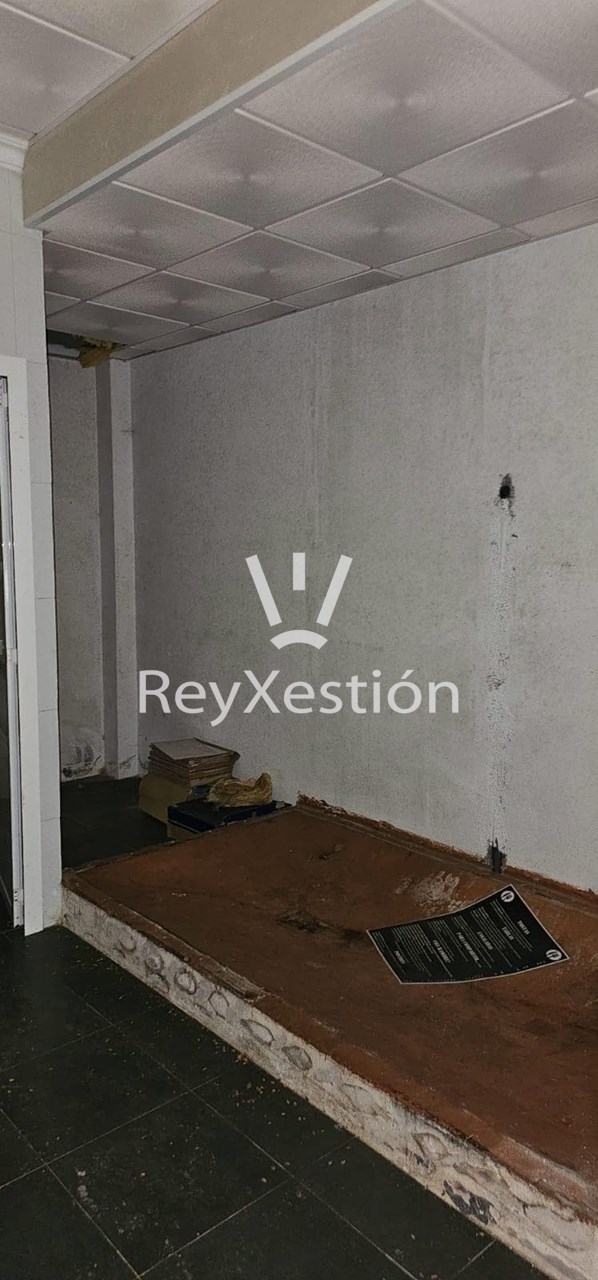 Foto 6 Véndese Local comercial + garaxe, en Conxo, Santiago de Compostela