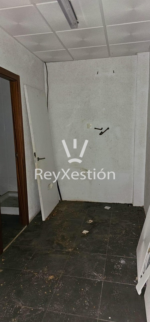 Foto 7 Véndese Local comercial + garaxe, en Conxo, Santiago de Compostela