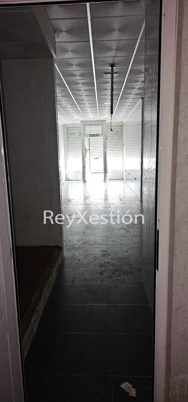 Foto 8 Véndese Local comercial + garaxe, en Conxo, Santiago de Compostela