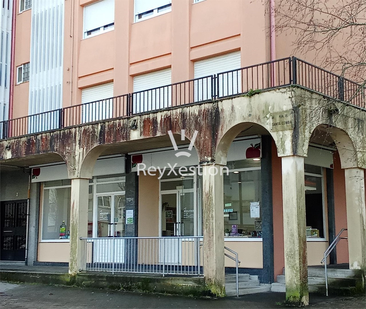 Foto 1 Véndese LOCAL COMERCIAL na rúa Santa Comba, Campus Norte. Santiago de Compostela.
