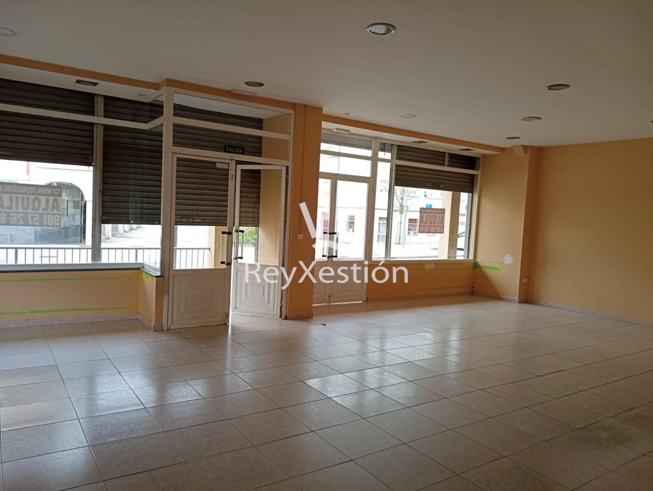 Foto 7 Véndese LOCAL COMERCIAL na rúa Santa Comba, Campus Norte. Santiago de Compostela.