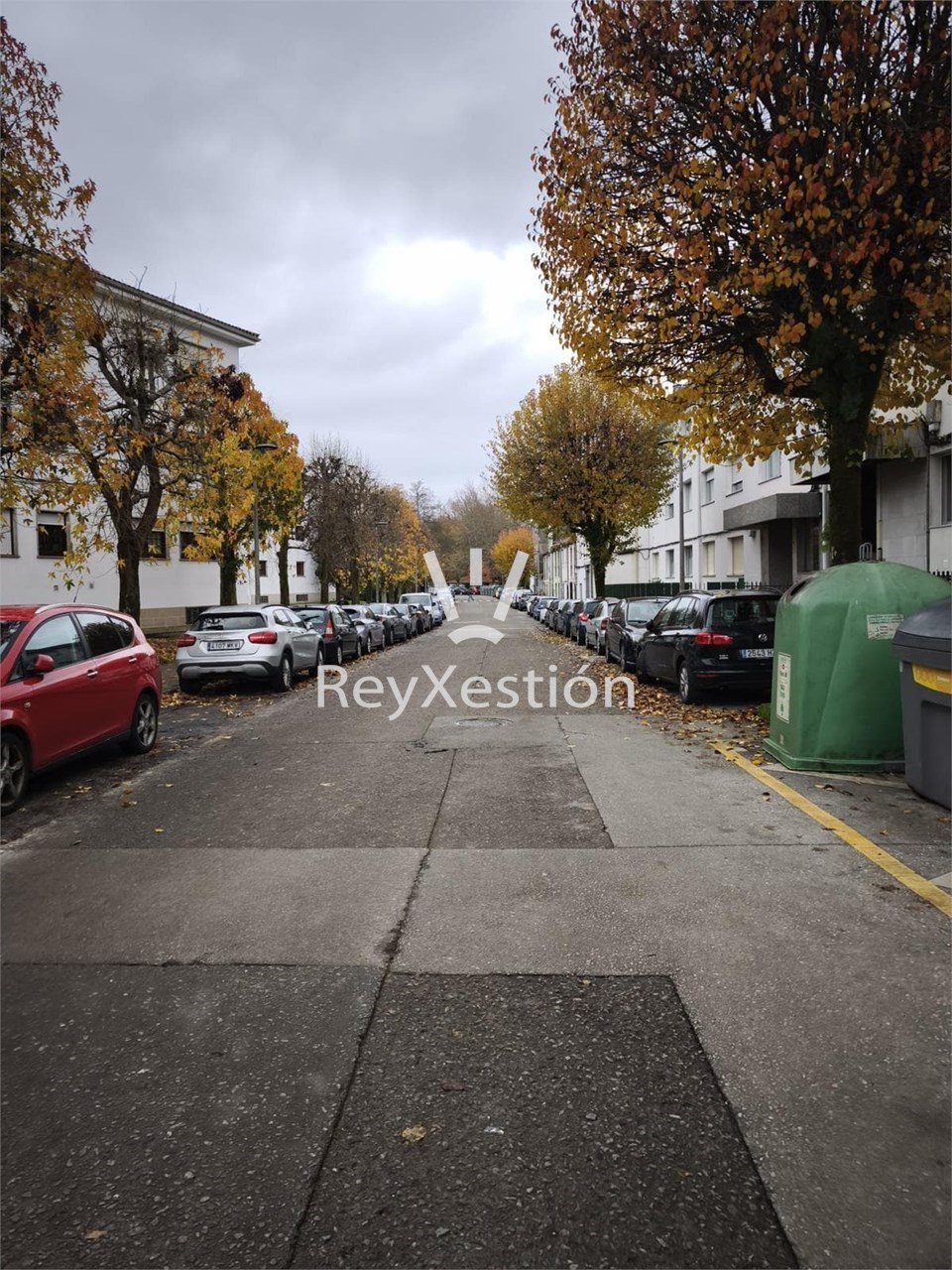 Foto 2 Véndese LOCAL SEMISÓTANO, en Rúa Pelamios 16, Campus Norte, Santiago. 